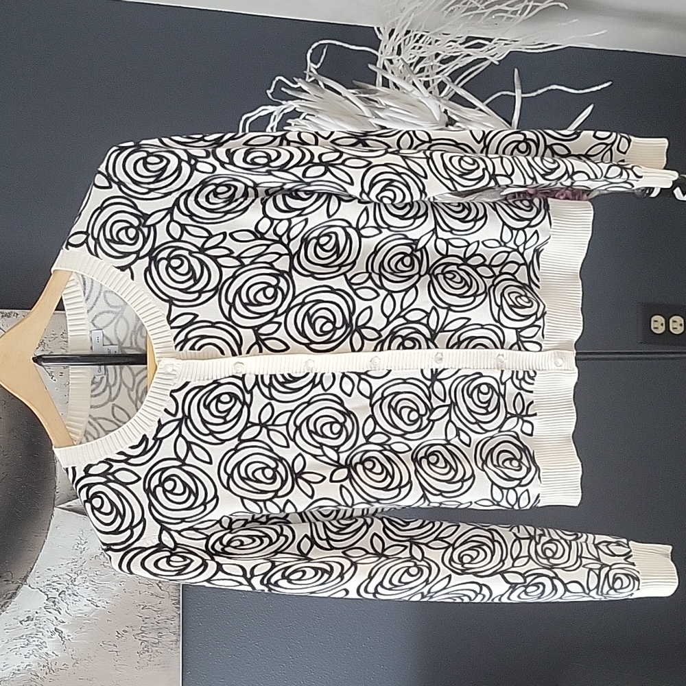 Vintage Gap Cream & Black Floral Design Cardigan
